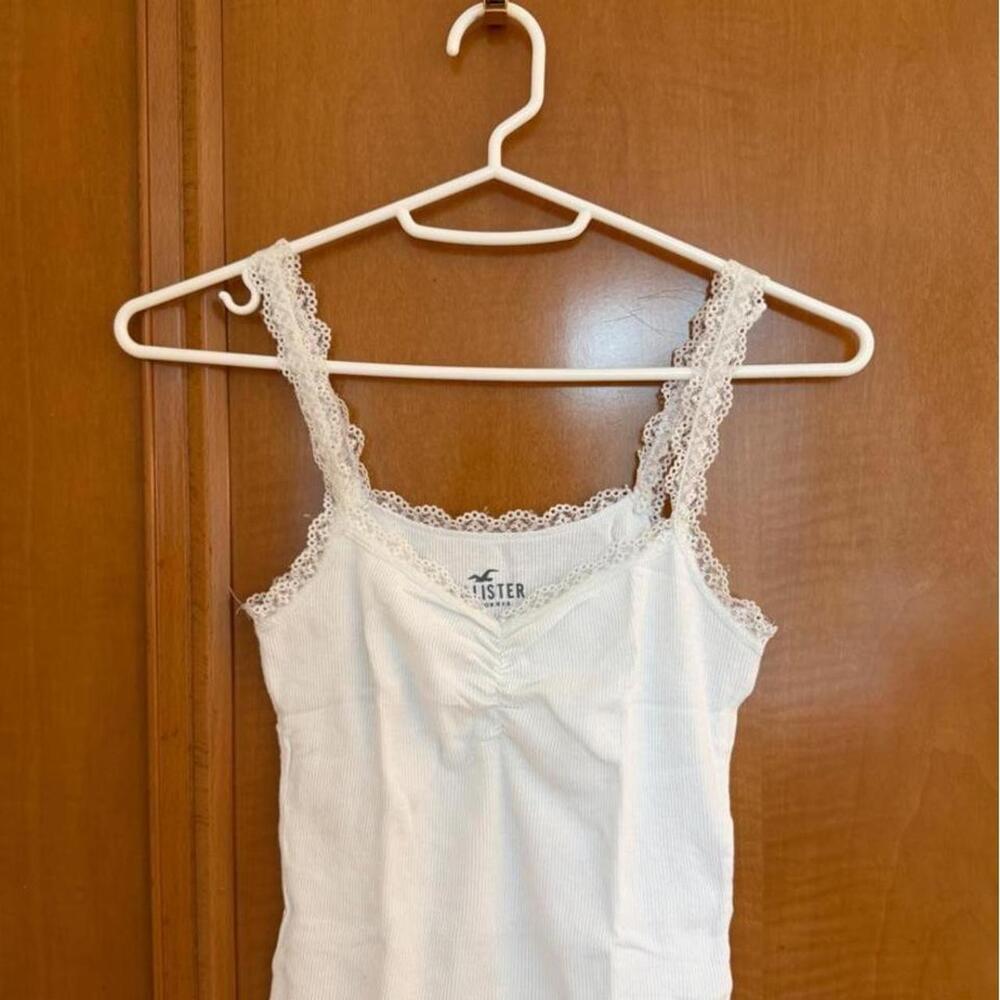 Hollister White Ribbed Lace Trim Cami Tank Top